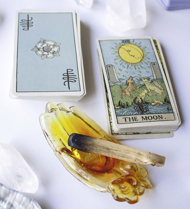 How to Cleanse Tarot Cards With Incense Sticks