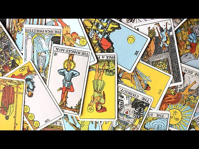 How to Read Reversed Tarot Cards