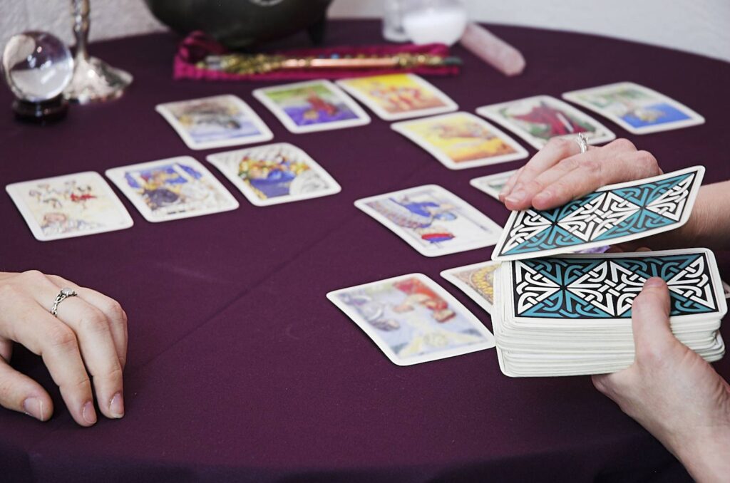 How to Approach a Tarot Reading